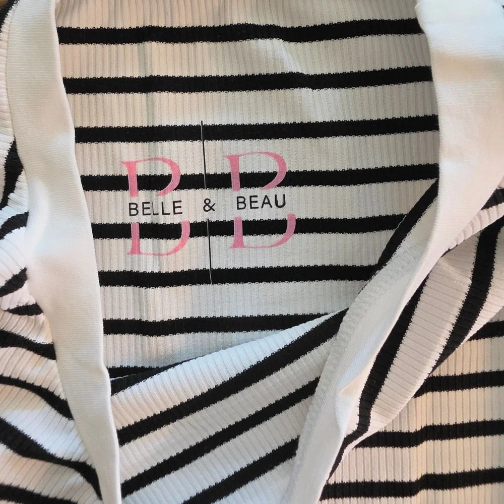 Belle & Beau Womens Small Striped Ribbed Short Sleeve Shirt and Shorts Set Black